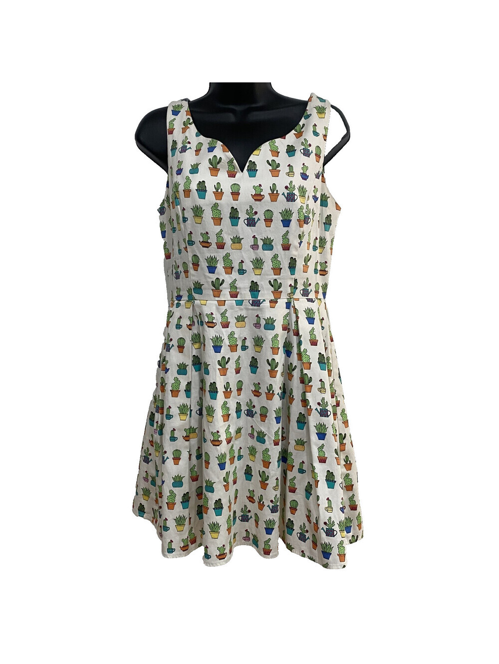 IXIA - Size Medium - Cotton Cactus Floral Sleeveless Sleeveless V-Neck Sundress